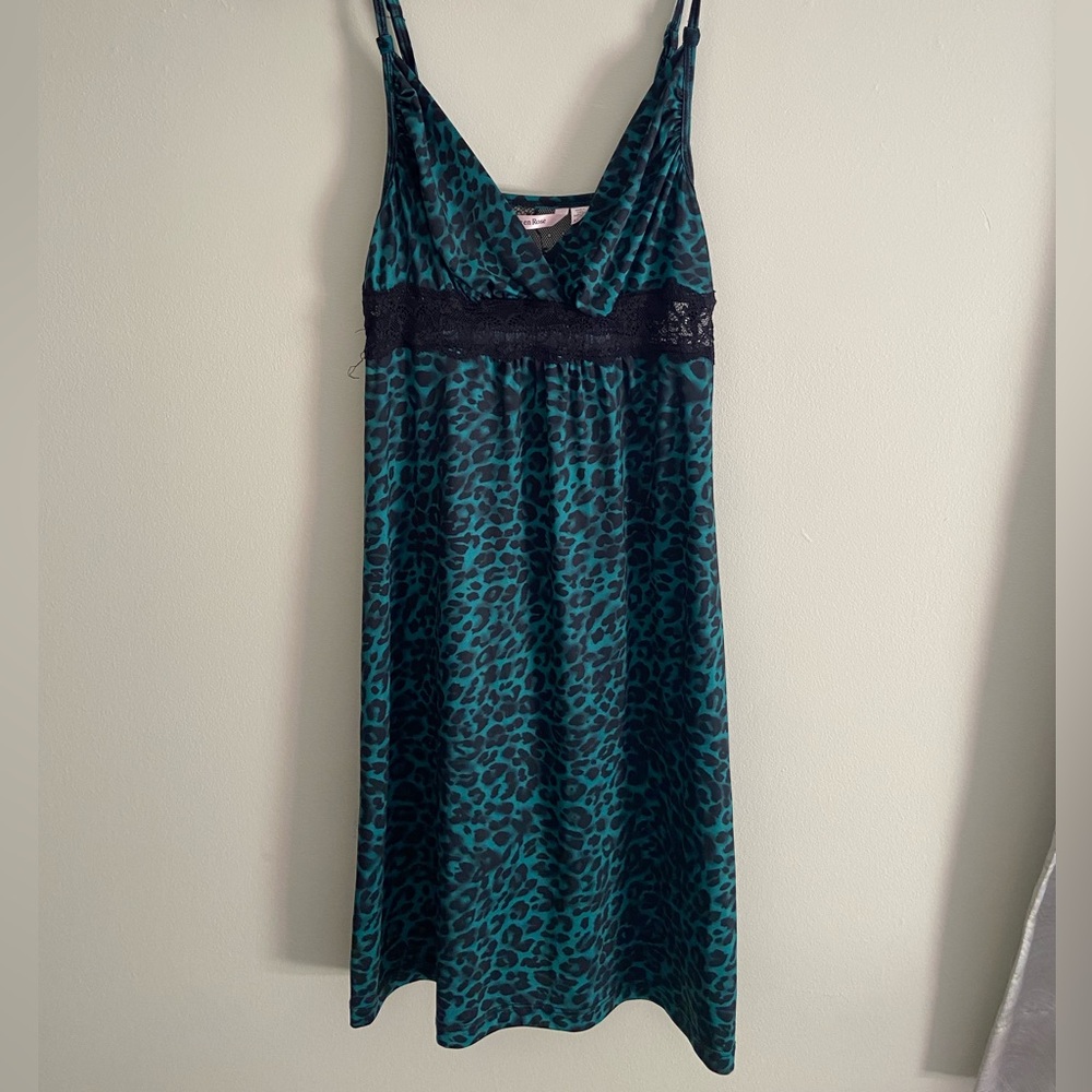 La Vie en rose XS Green and black leopard print